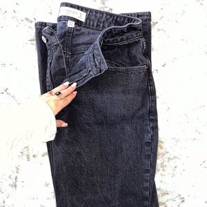 Abercrombie ‘the 90’s Relaxed Jean, high rise, Flare’